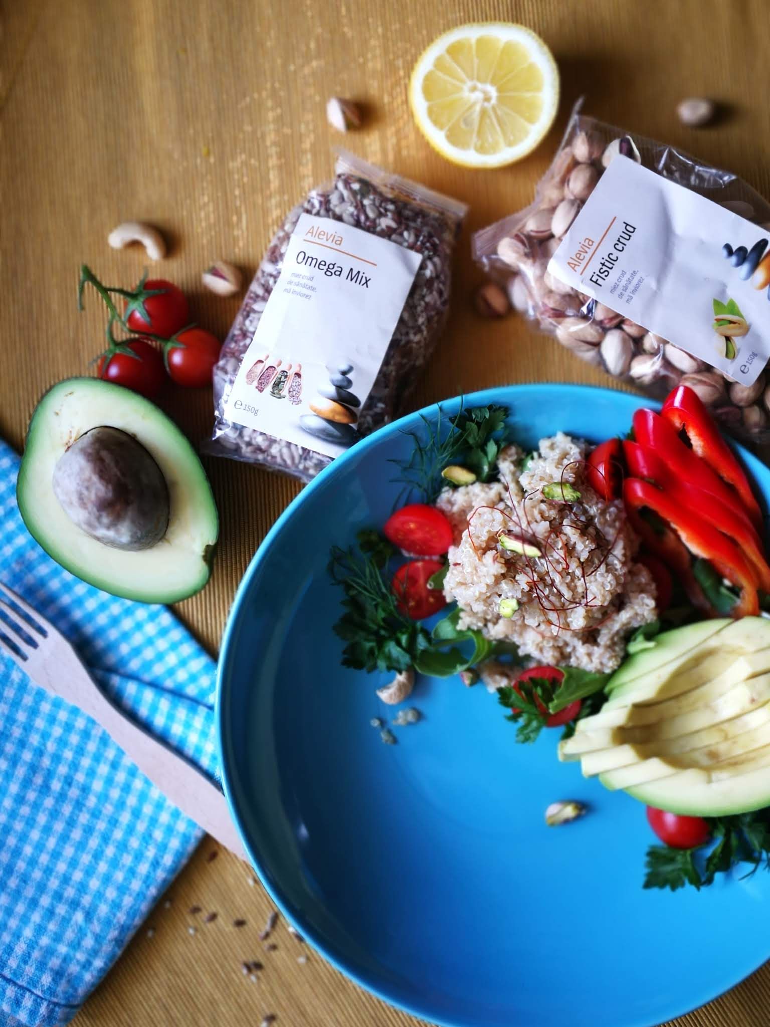 Fotografie din rețeta Salata cu quinoa și avocado