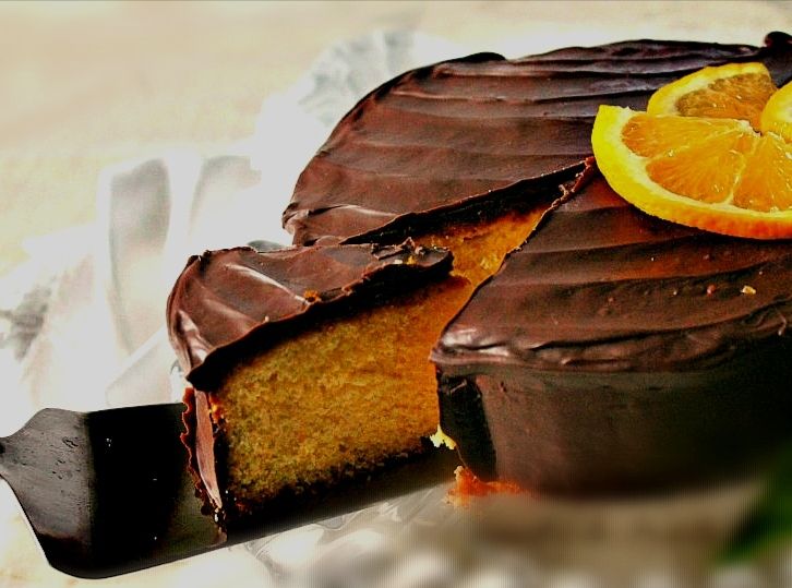Fotografie din rețeta Panettone cu portocale și glazură de ciocolată neagră