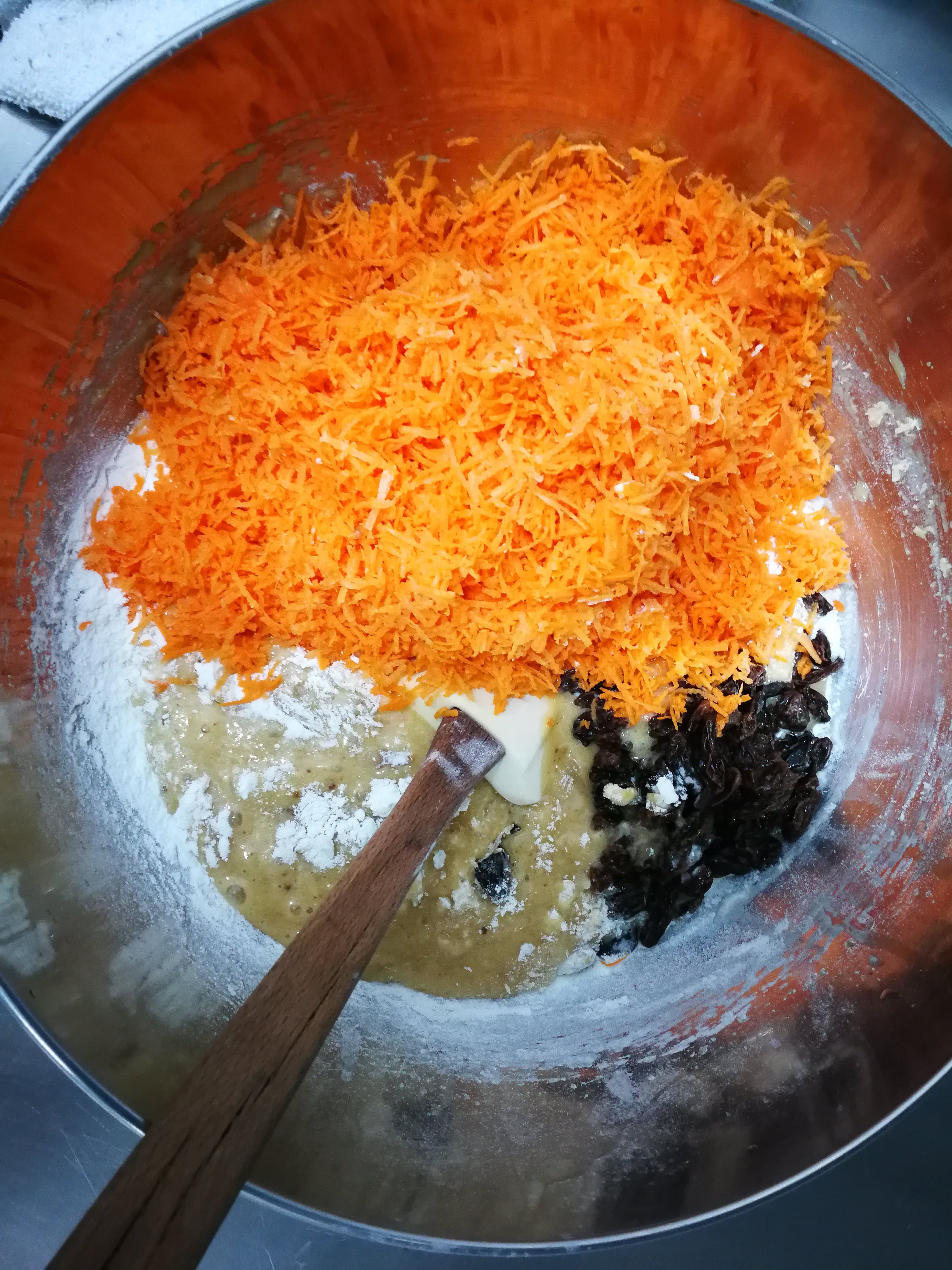 Fotografie din rețeta Prajitura din morcovi cu nuci și crema de branza