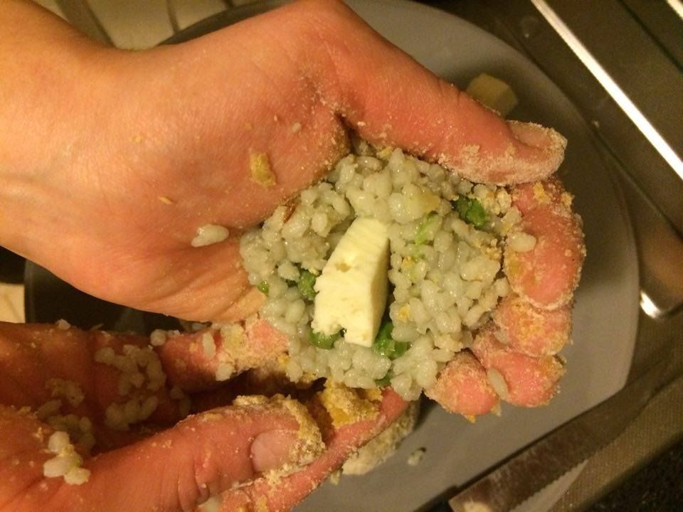 Fotografie din rețeta Arancini di riso (denumirea originala) sau Bulgarasi de orez