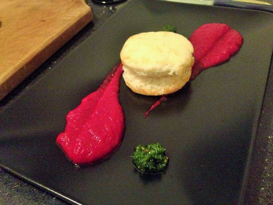 Fotografie din rețeta Piure de sfecla cu brioche de brânza