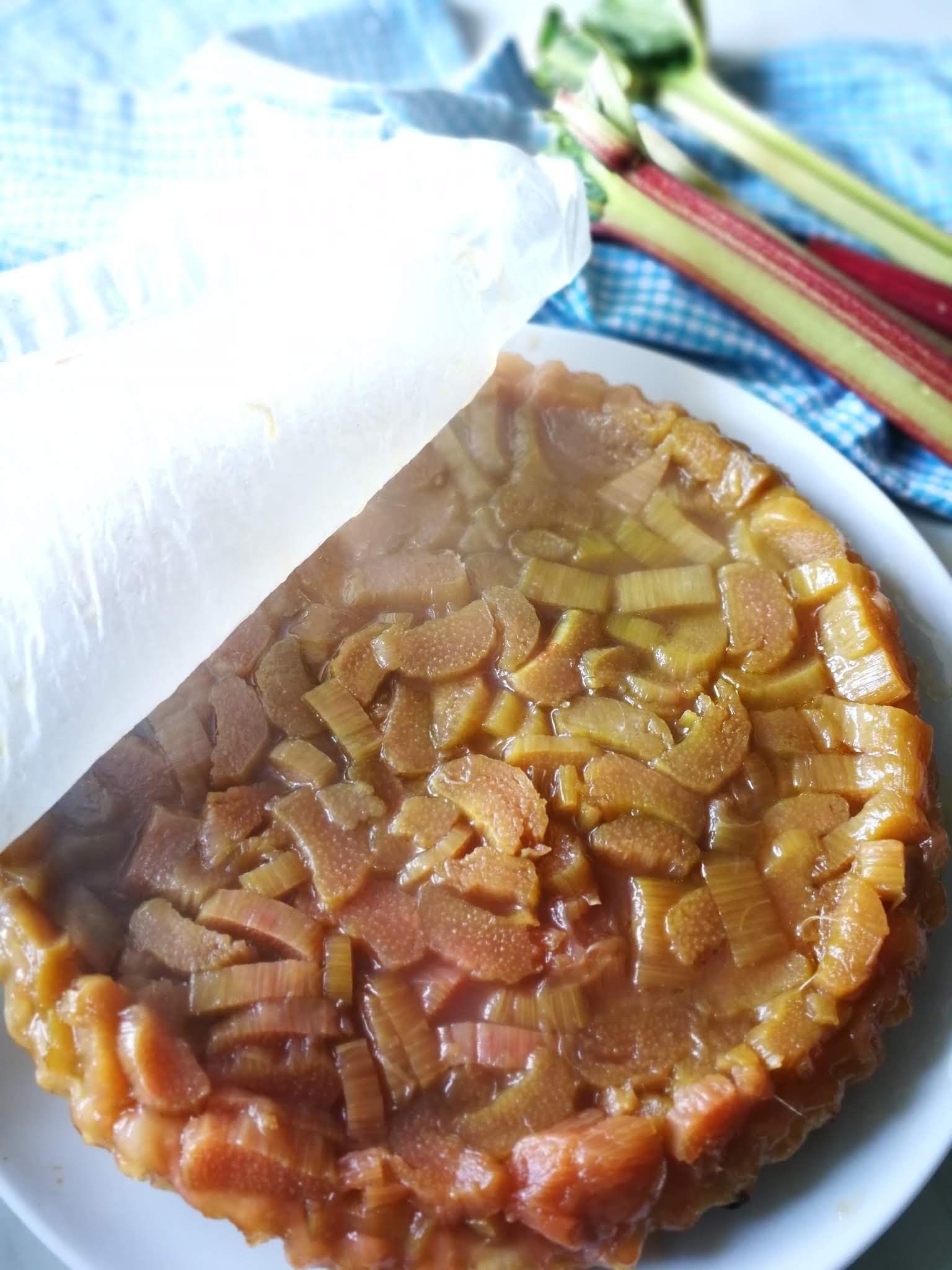 Fotografie din rețeta Tarta Tatin cu rubarba