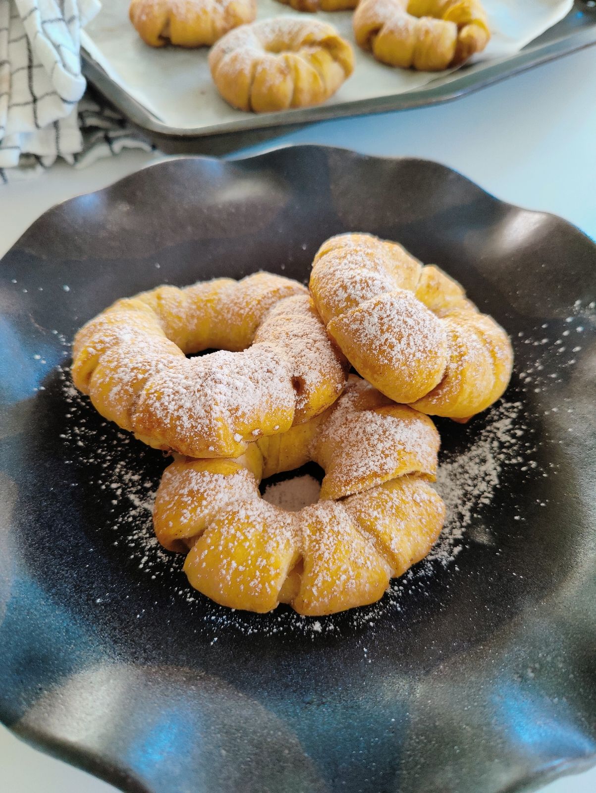Fotografie din rețeta Gogoși cu mere la cuptor