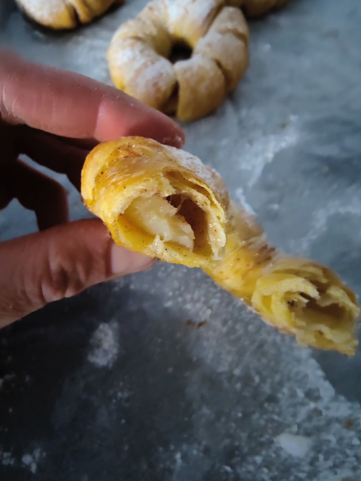 Fotografie din rețeta Gogoși cu mere la cuptor