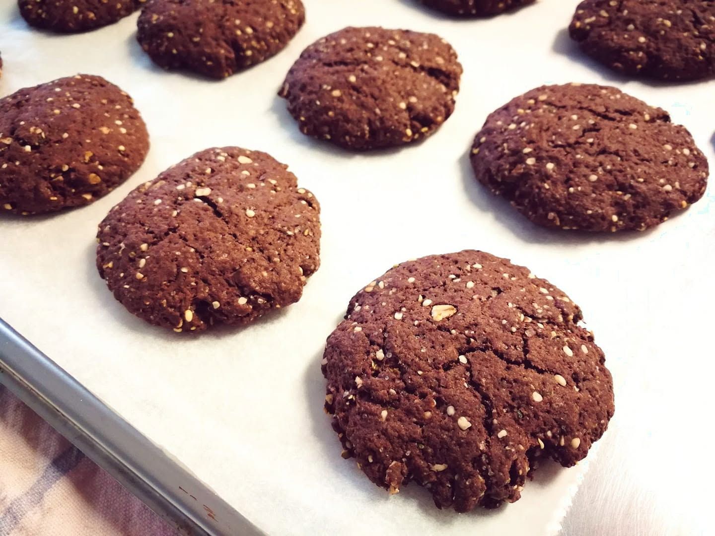 Fotografie din rețeta #Biscuiticuciocolata moi in interior, crocanți la exterior 🍪