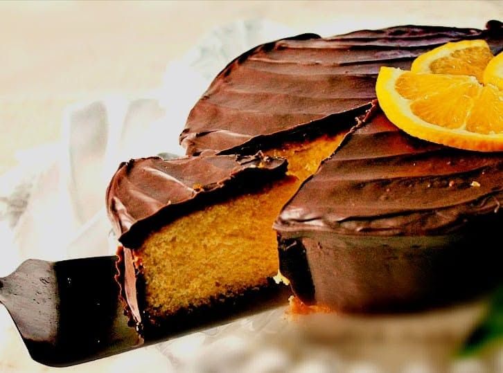 Fotografie din rețeta Panettone cu portocale și glazură de ciocolată neagră
