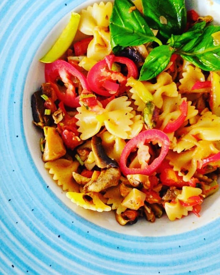 Fotografie din rețeta Paste cu legume călite și busuioc